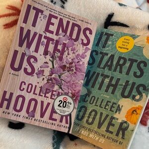 💜Colleen Hoover Book Set - It Ends With Us & It Starts With Us